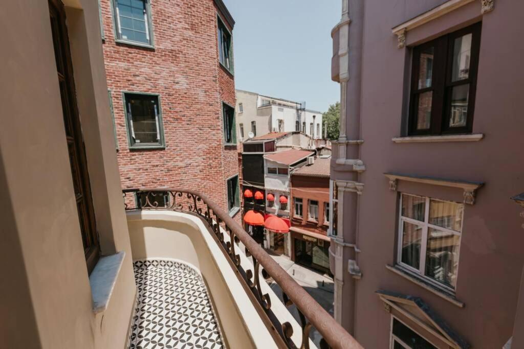 Galadoo Suites 3Rd Floor Istanbul Bagian luar foto